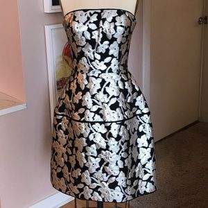 Oscar de la Renta Strapless Brocade Dress